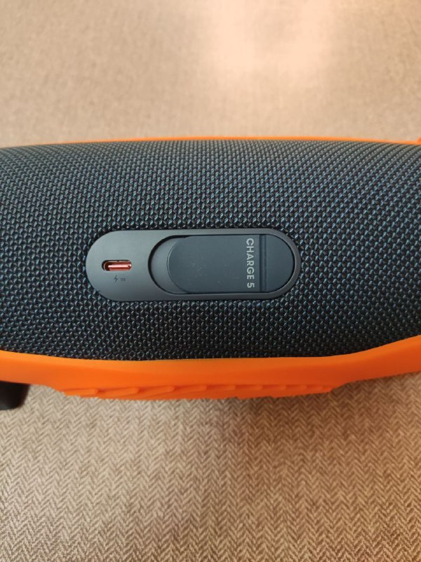 Bluetooth колонка JBL Charge 5 синяя с чехлом 3