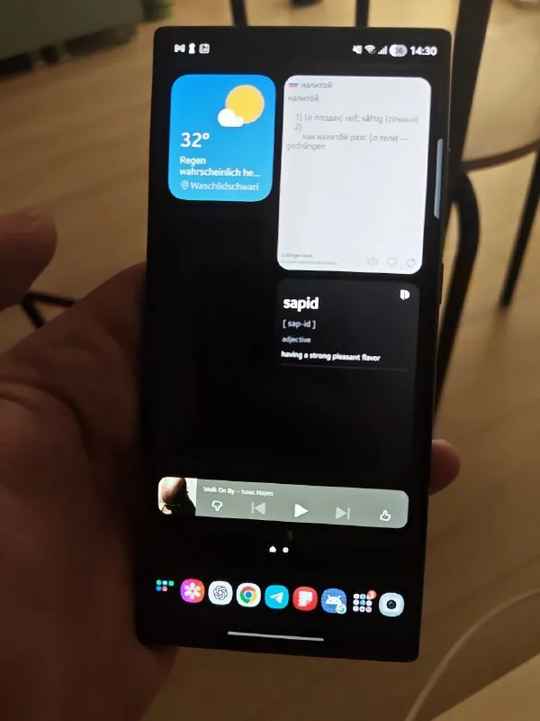 Samsung Galaxy S22 Ultra, Samsung Galaxy Watch 6 Classic, Bose QuietComfort Earbuds 1