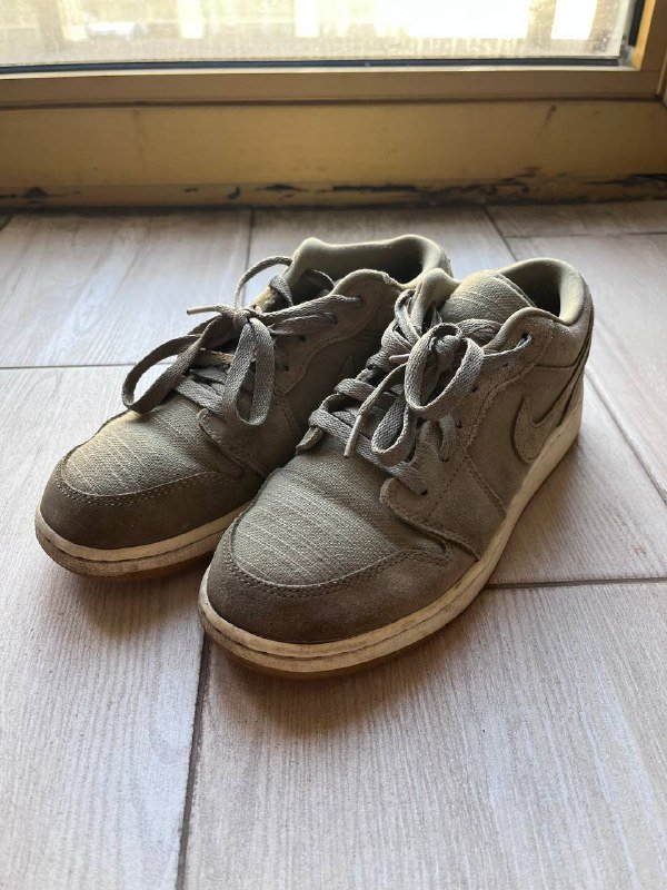 Женские оригинальные кроссовки размер 37