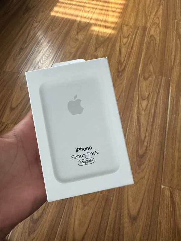 iPhone Battery Pack MagSafe