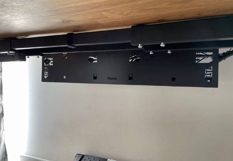 Компьютерный стол lifedesk с регулировкой высоты 2