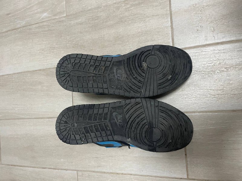 Nike Jordan 1 low, Nike Vapor max 4