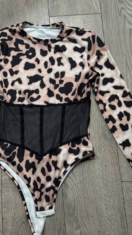 Боди с черной прозрачной вставкой размер S 2