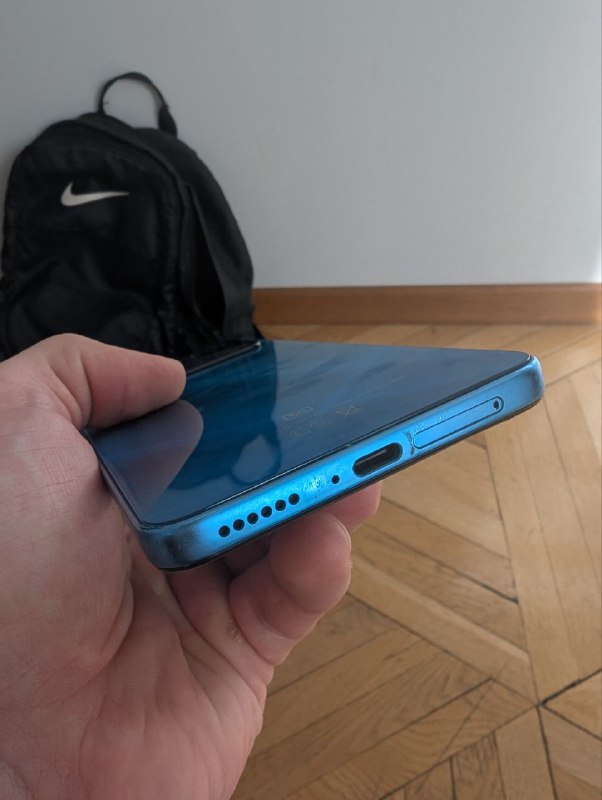 Poco X4 Pro 5G смартфон с чехлом и зарядкой 7