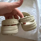 Crocs 2