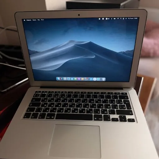 MacBook Air 13-inch 2017
