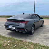 Hyundai Elantra 2025 5
