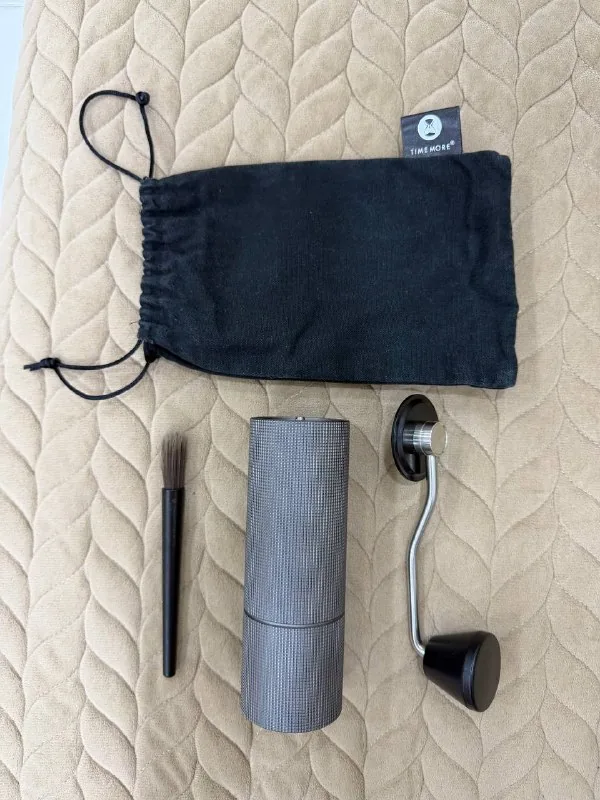 Ручная кофемолка Timemore Chestnut C2 серая 1