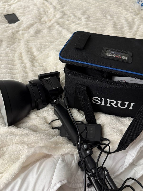 Студийный свет SIRUI C60B Bi-Color LED Monolight