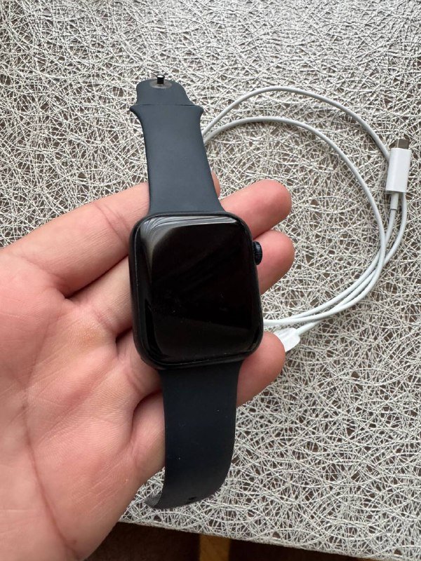 Apple Watch 8 с зарядкой и ремешком 2