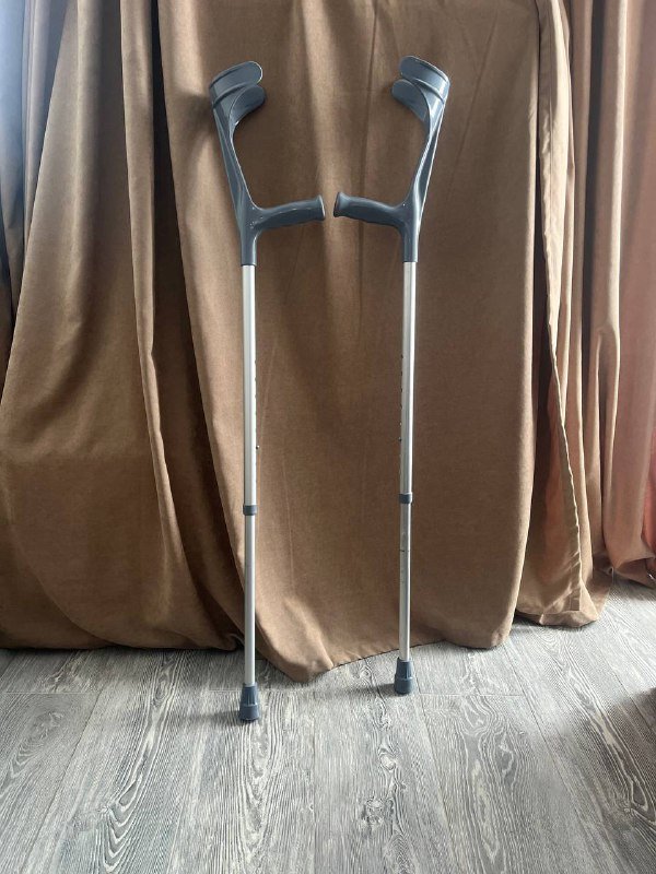 Костыли для взрослых с опорой на локти