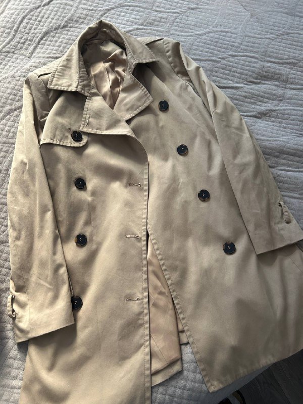 Пиджак guess, Тренч, Комплект кофта+майка, Юбка, Свитер, Кожаные штаны zara, Брюки белые манго, Толстовка nike, Платье bershka, Штаны легкие синие 2