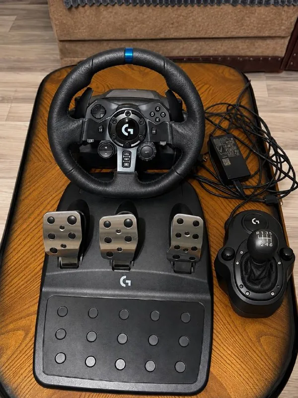 Logitech G923 TRUEFORCE руль, педали и Shifter