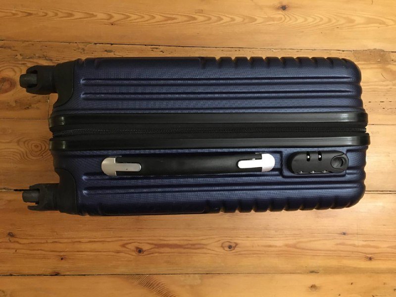 Чемодан для ручной клади 2