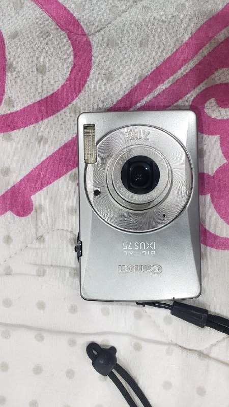 Камера Canon IXUS 75 с зарядником и аксессуарами 2