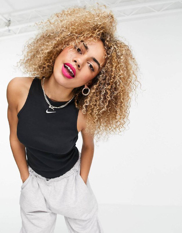 топ Nike, комбинезон Adidas