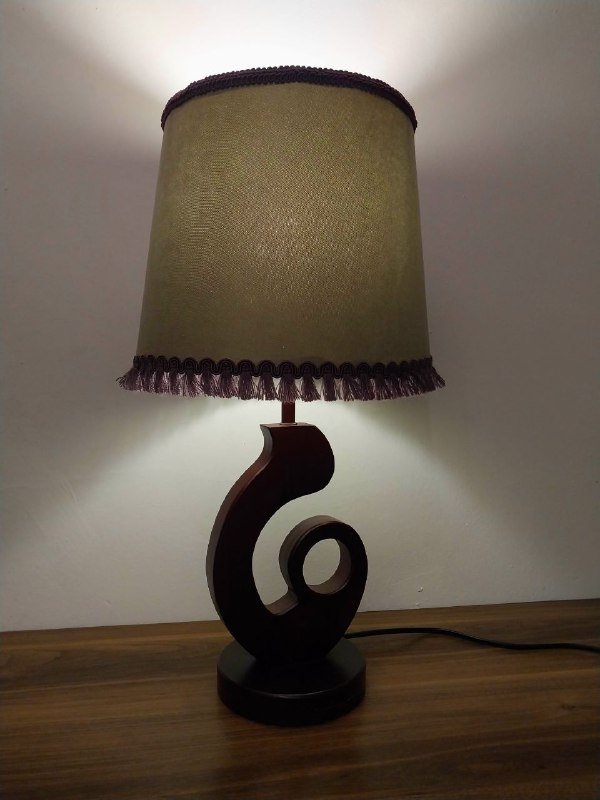 Лампа настольная