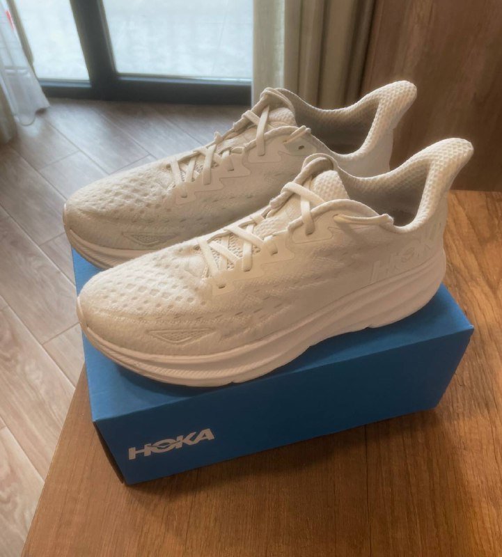 Беговые кроссовки HOKA CLIFTON 9