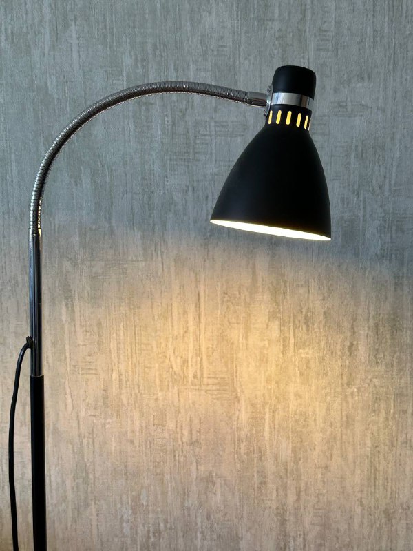 Лампа напольная HANSSON черная 3