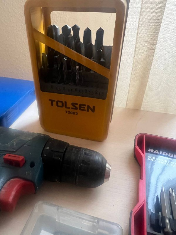 Разные полезные вещи для дома и работы, наборы инструментов 7