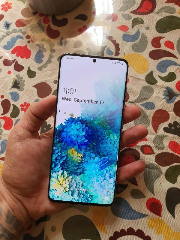 Телефон Samsung S20 Plus 128/12 ГБ Snapdragon