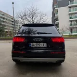 Audi Q7 7