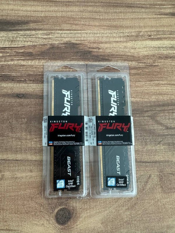 Оперативная память DDR4 Kingston Fury Beast, Corsair Vengeance RGB Pro