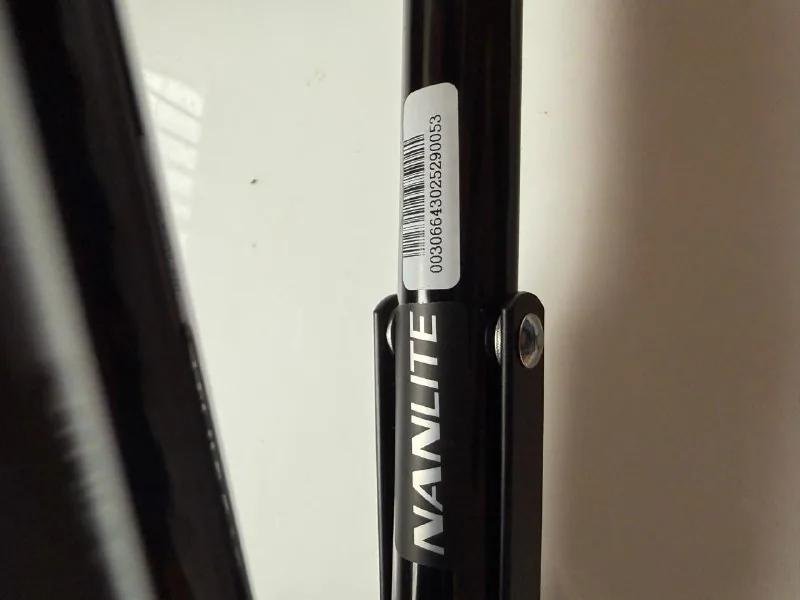 Nanlite studio light stand 1