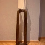 Напольный торшер из дерева 1