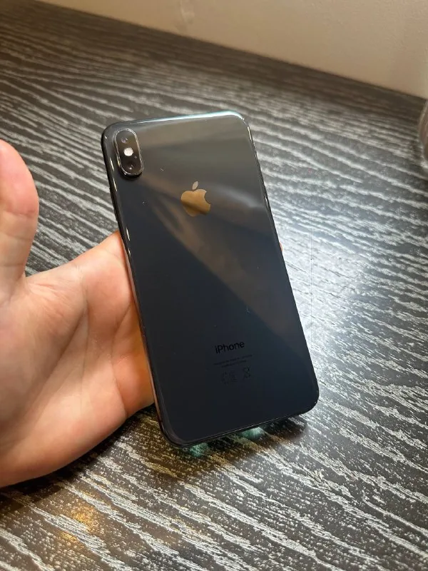 iPhone XS Max 64GB 1