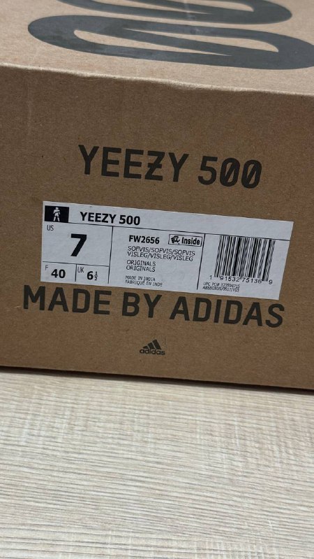 Женские кроссовки YEEZY 500 3