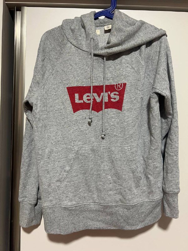 us polo assn поло бирюзовое, поло синее, Love Republic платье белое, худи Levi’s черное, худи Levi’s серое 3