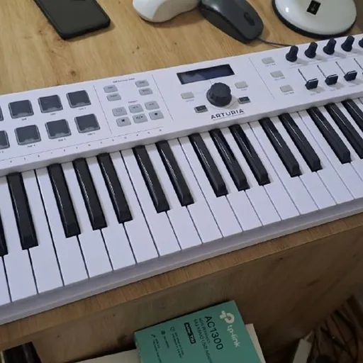 Midi-клавиатура Arturia KeyLab Essential 49