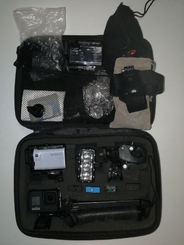 GoPro hero 8, Sony HDR AS-300, аксессуары, монопод, флеш карты