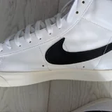 Nike Blazer Mid 77 4