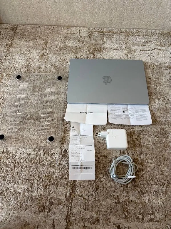 MacBook Air 13 M4 16/256 1