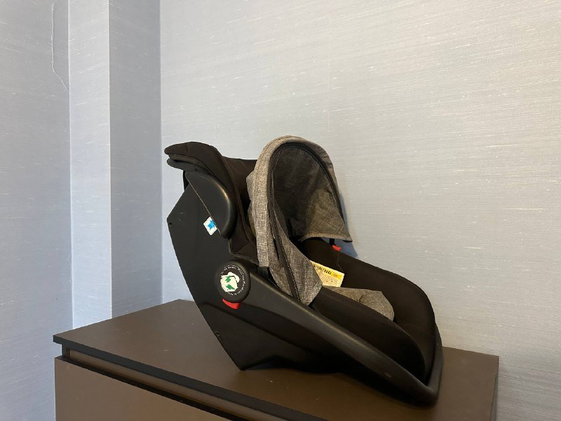 Детское кресло, ванна с горшком, надувной круг