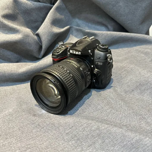 Nikon D7000 камера, объектив, 2 аккумулятора, штатив