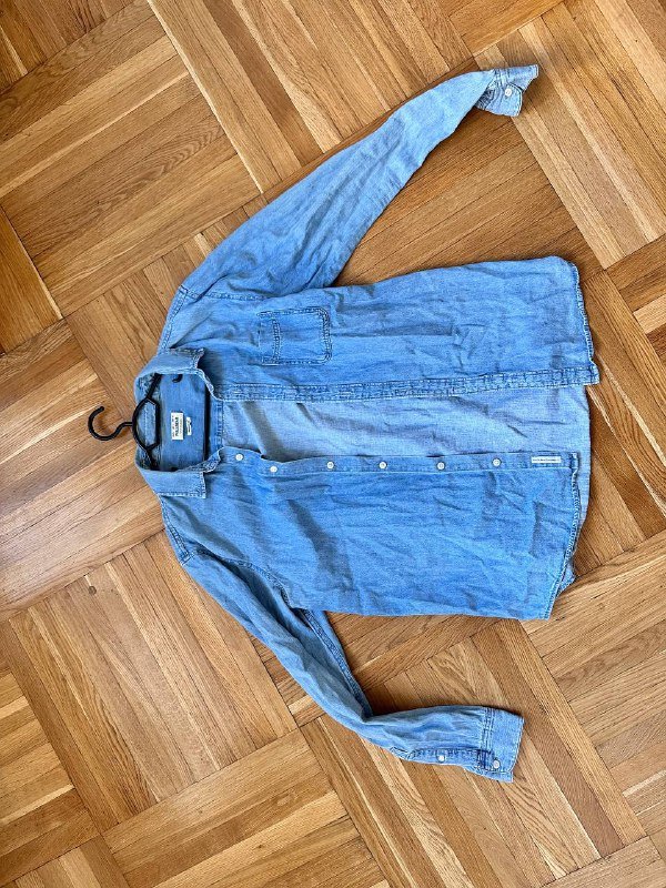 Брюки Levis, Брюки Dickies, Рубашка Pull&Bear, Джинсовая рубашка, Жилетка, Кепка, Сумка Nike, Очки, Шопперы, Селфи палка 6