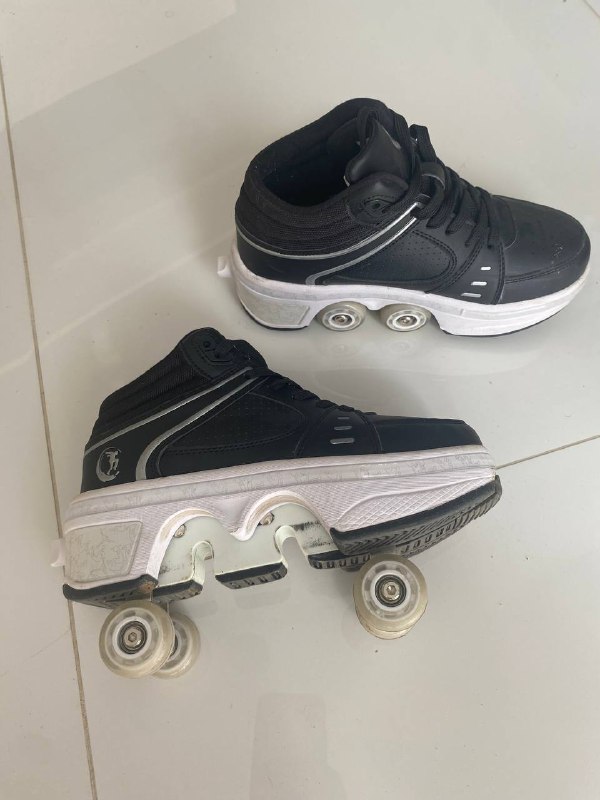 Кроссовки на выдвижных колесиках 2