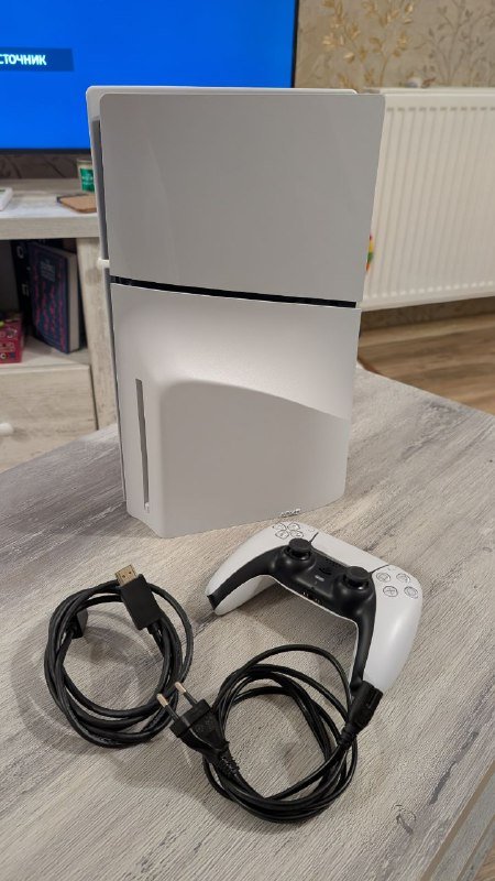 Sony PlayStation 5 slim Disk version, джойстик, кабели HDMI и питания