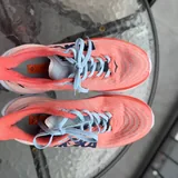 Женские кроссовки Hoka 4