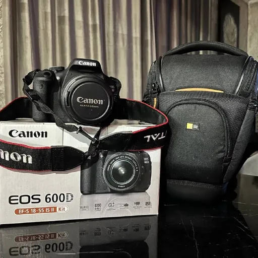 Фотоаппарат Canon EOS 600D с объективами и чехлом