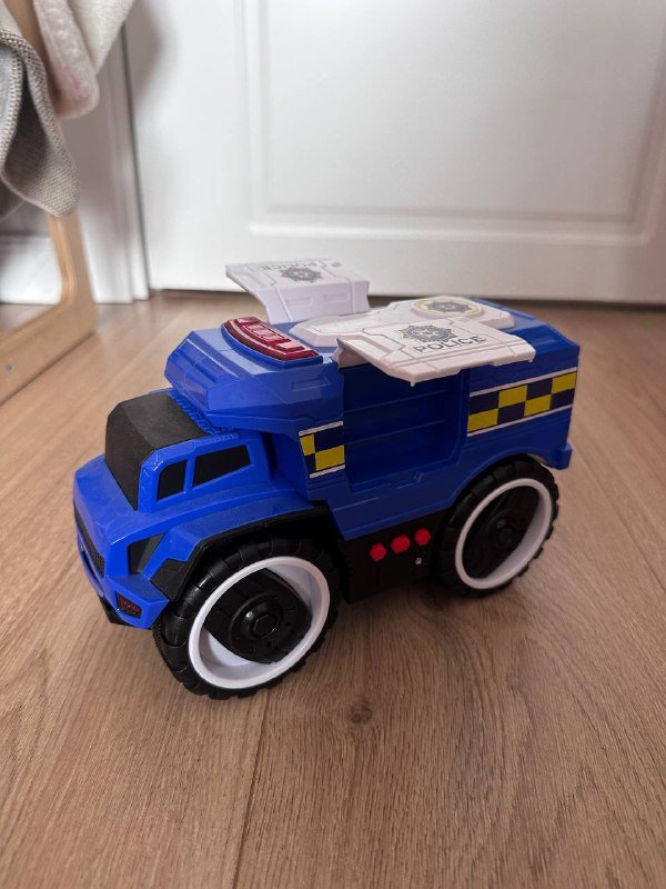 Игрушечная полицейская машина со звуком 2