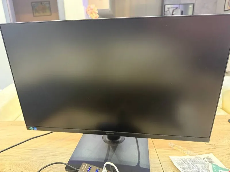 Samsung LED монитор 1