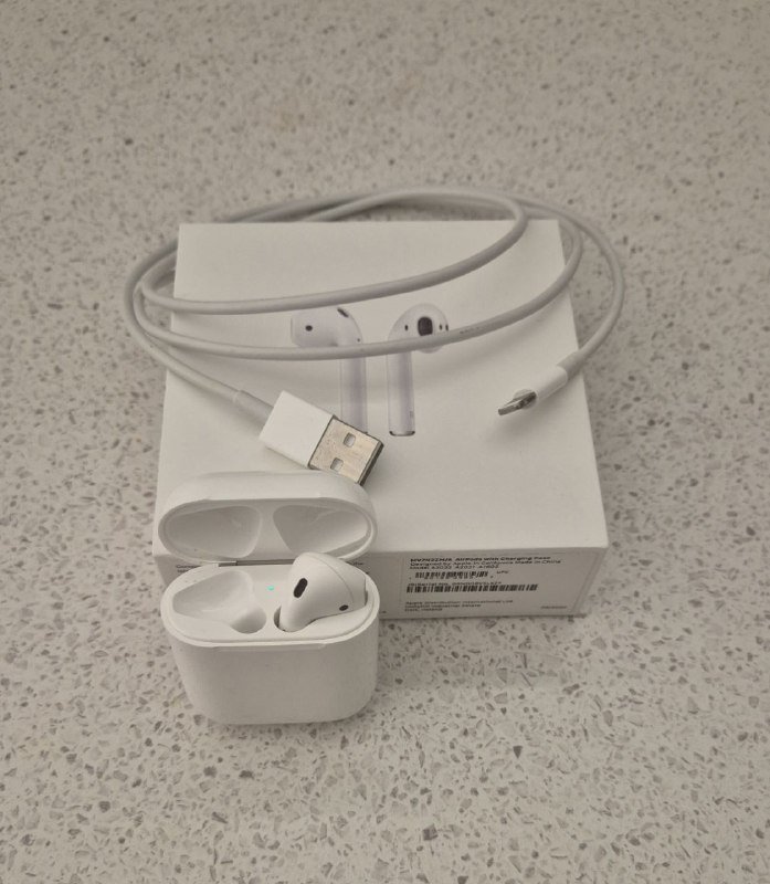 Зарядный кейс AirPods 2nd generation, наушник и кабель