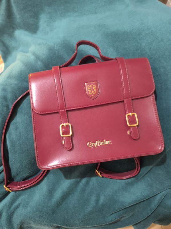 сумка Gryffindor, гирлянда, отпариватель, книги, подставка для ноутбука, коврик для йоги, одеяло