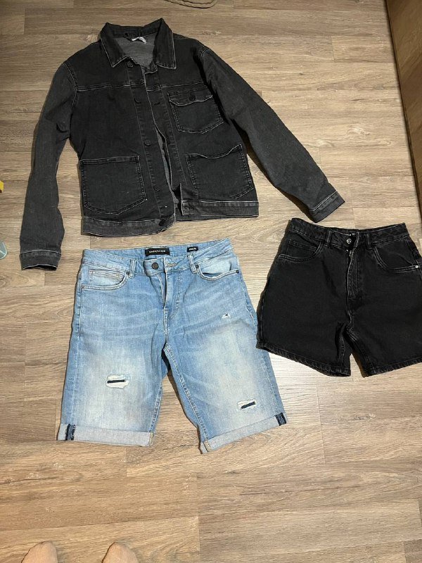 Джинсовая куртка, джинсовые шорты