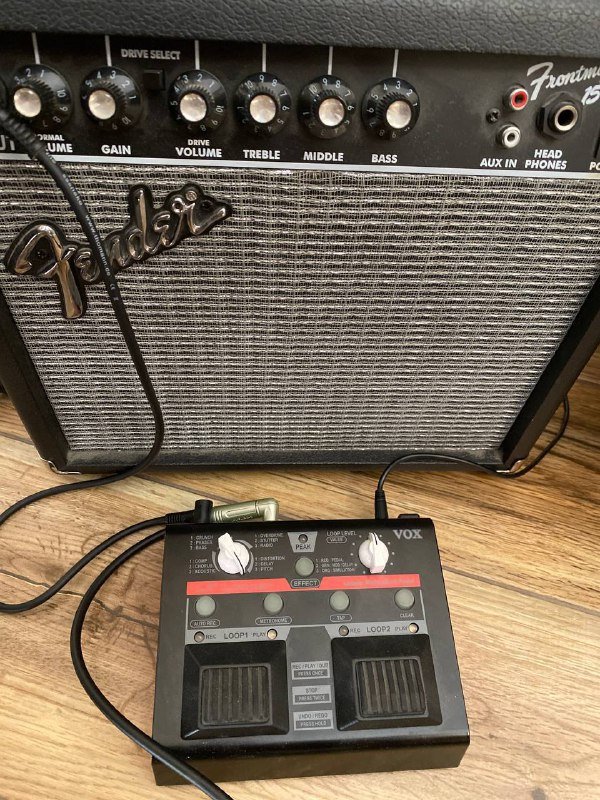 Комбик и процессор-лупер Fender и VOX