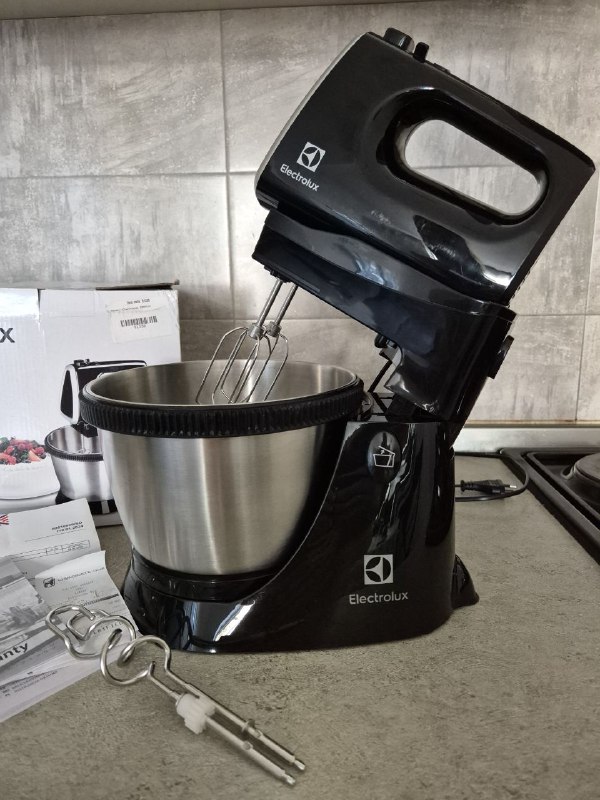 Миксер Electrolux ESM3310, черный